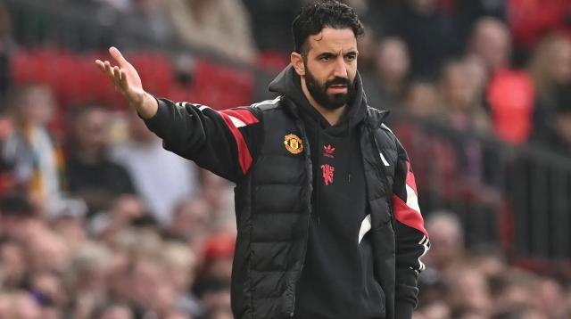 1743993628289019465.png amorim.png