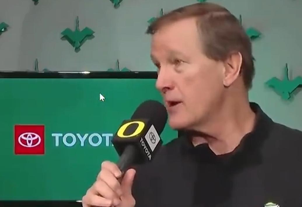 开云体育入口-俄勒冈主帅再提林葳!亲承进步,但不满组织与防守,披露CBA隐患